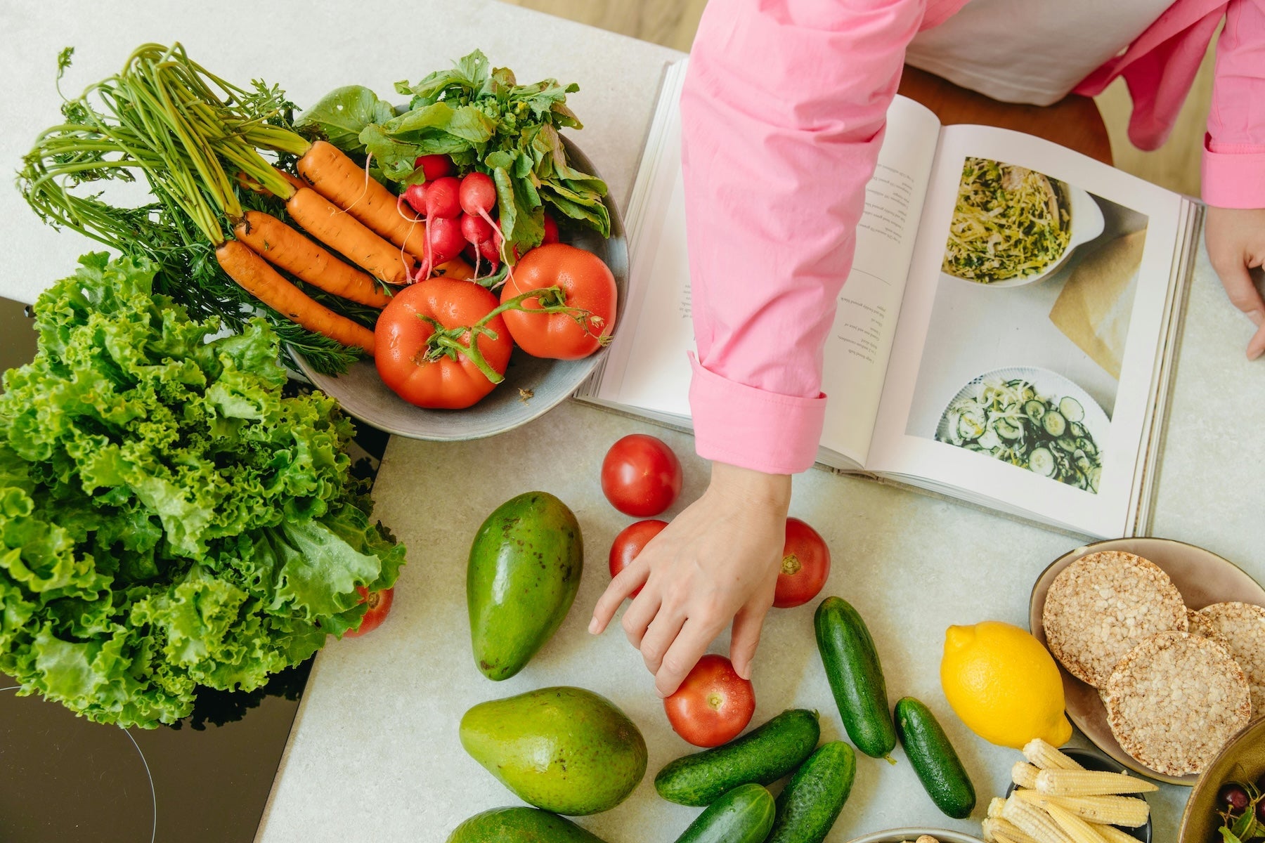 15 Super Healthy Green Foods + Healthy Meal & Snack Ideas